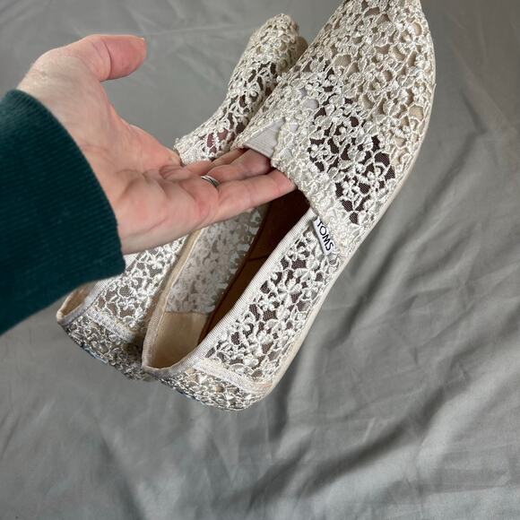 TOMS Women's size 7 Alpargata Crochet Slip on shoes - Picture 3 of 7